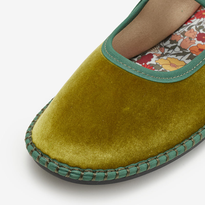 Merceditas Bansu Floreo de terciopelo verde – imagen 4